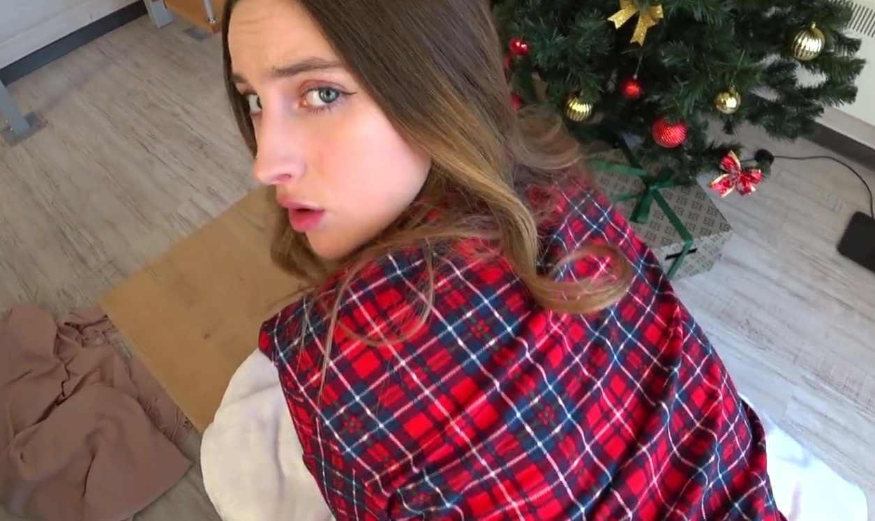 Image Filled wet pussy with cum for Christmas